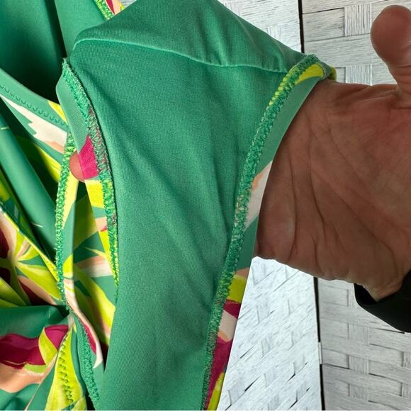 Old Navy women's green floral 1 piece swimsuit summer travel beach plus size - Picture 5 of 12